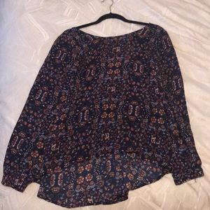 Flowy long sleeve blouse